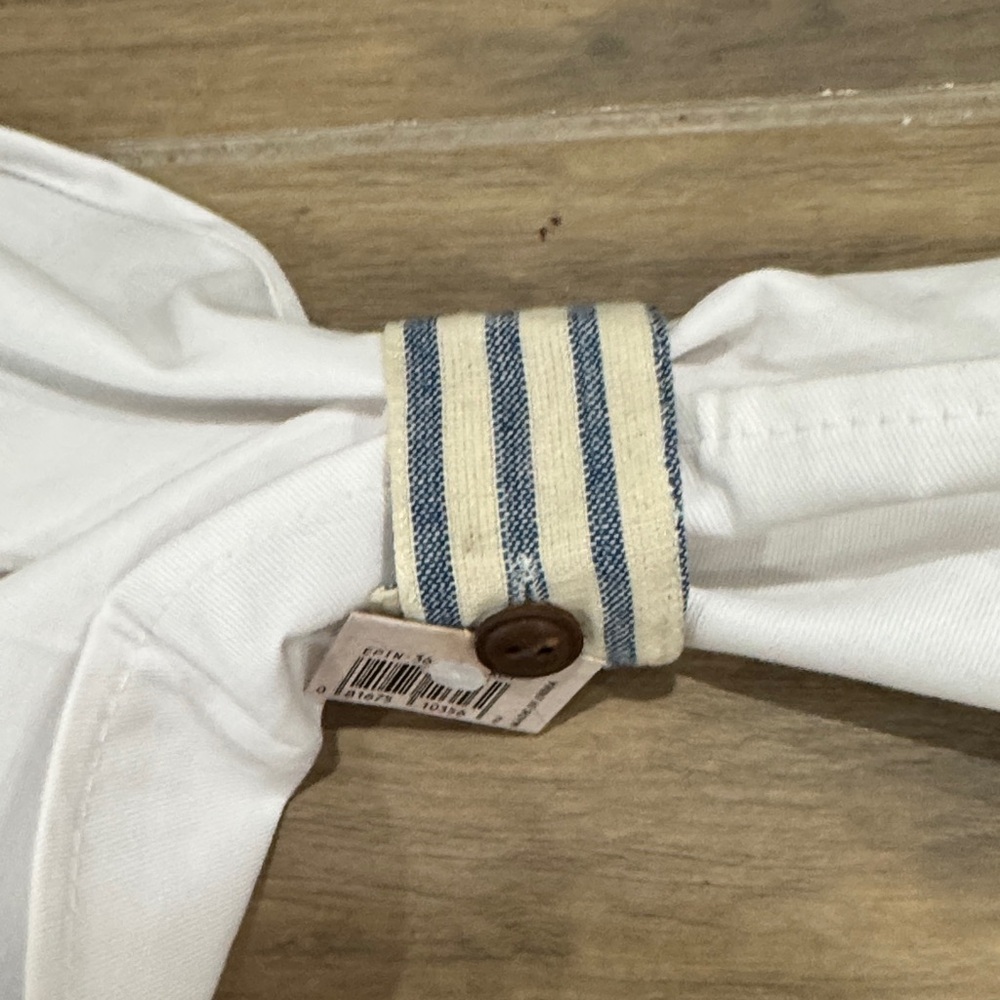 Source Unknown White and Blue Striped Napkin Ring